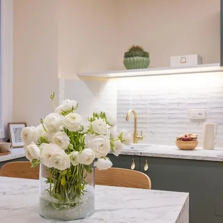 Colosseum Essence - Homkeey Apartamento *